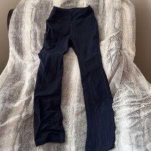 Athleta Girl High Rise Chit Chat Flare
Blue, size M 8-10